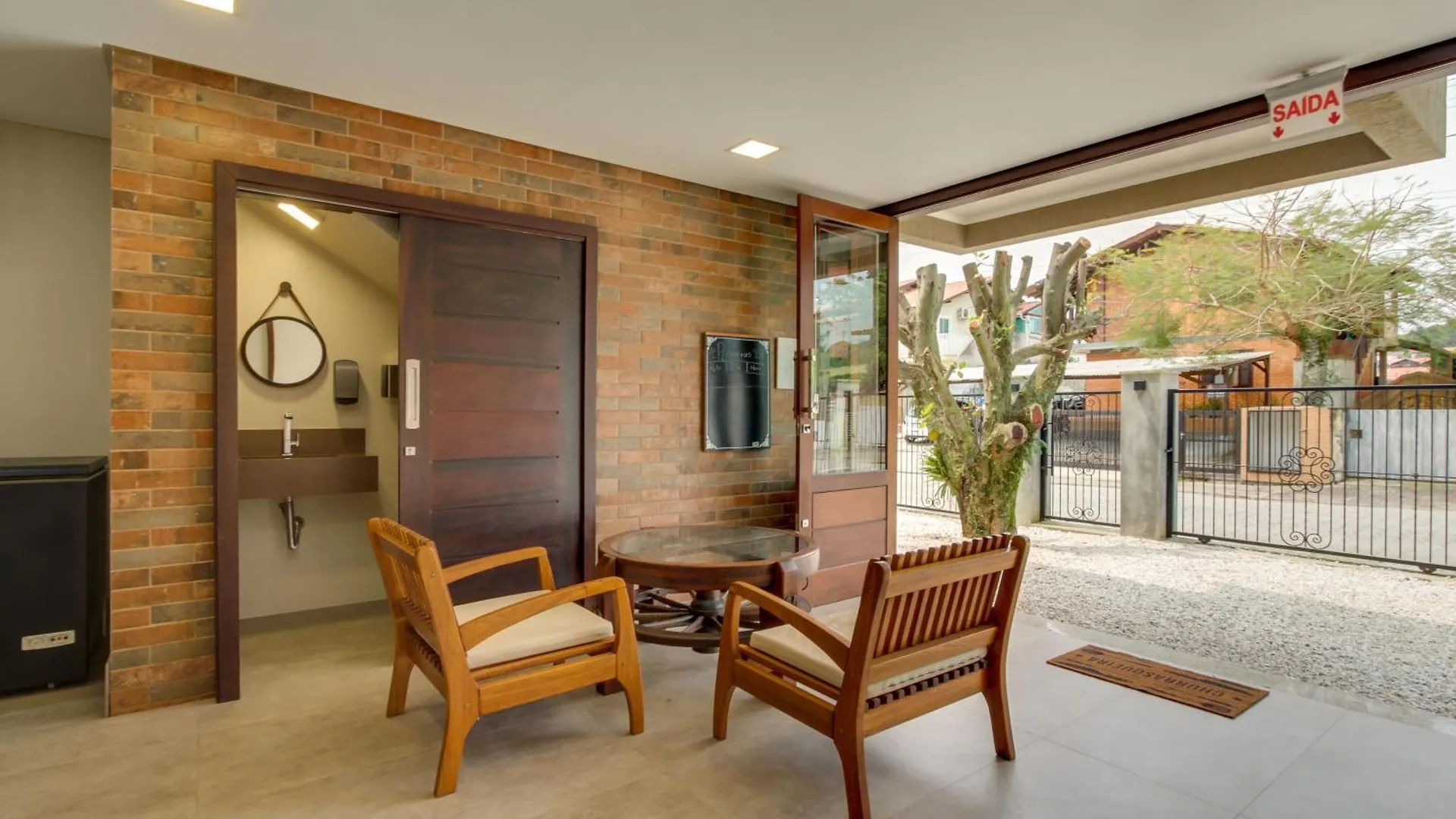 Residencial Casa Flora Daire Bombinhas