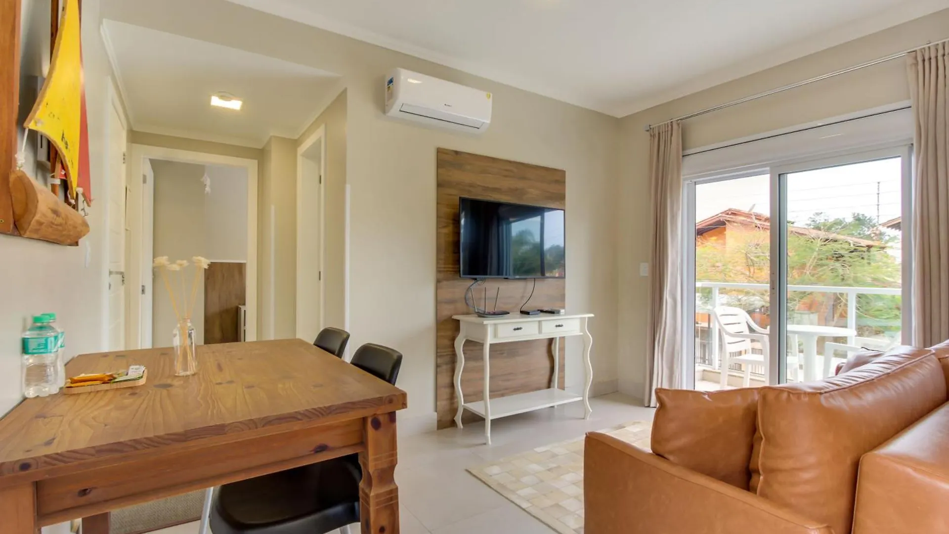 Residencial Casa Flora Daire Bombinhas